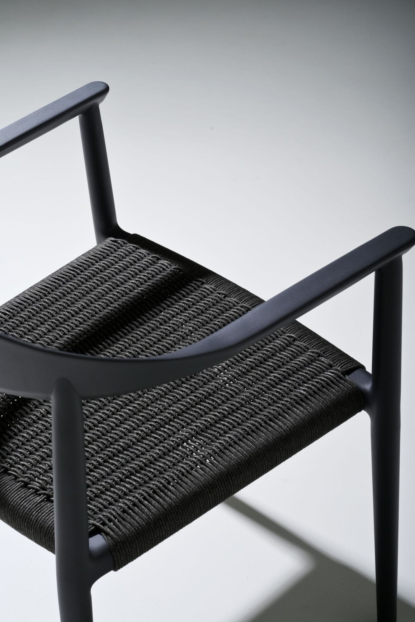 Amarillo alu dining armchair