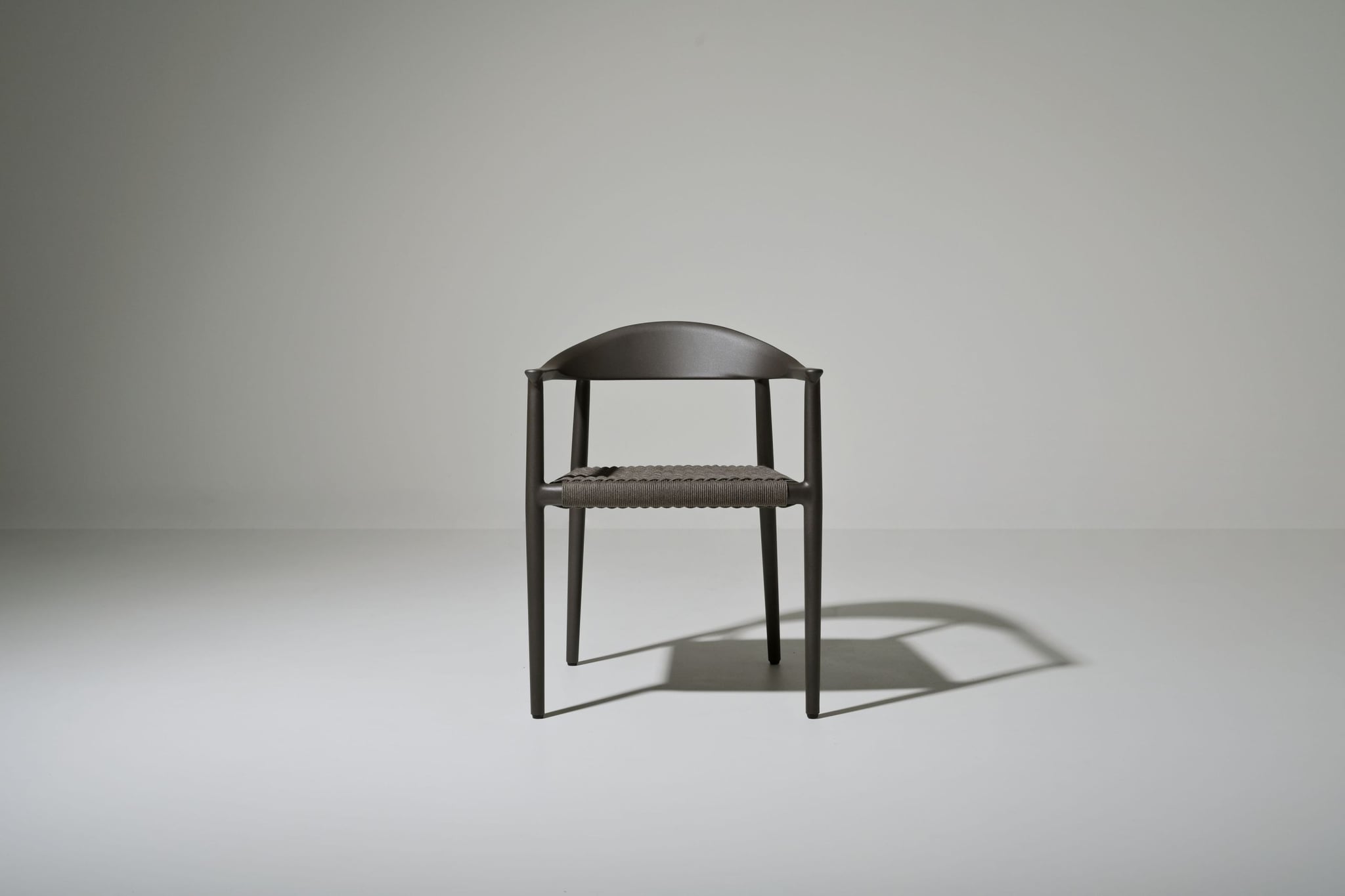 Amarillo alu dining armchair