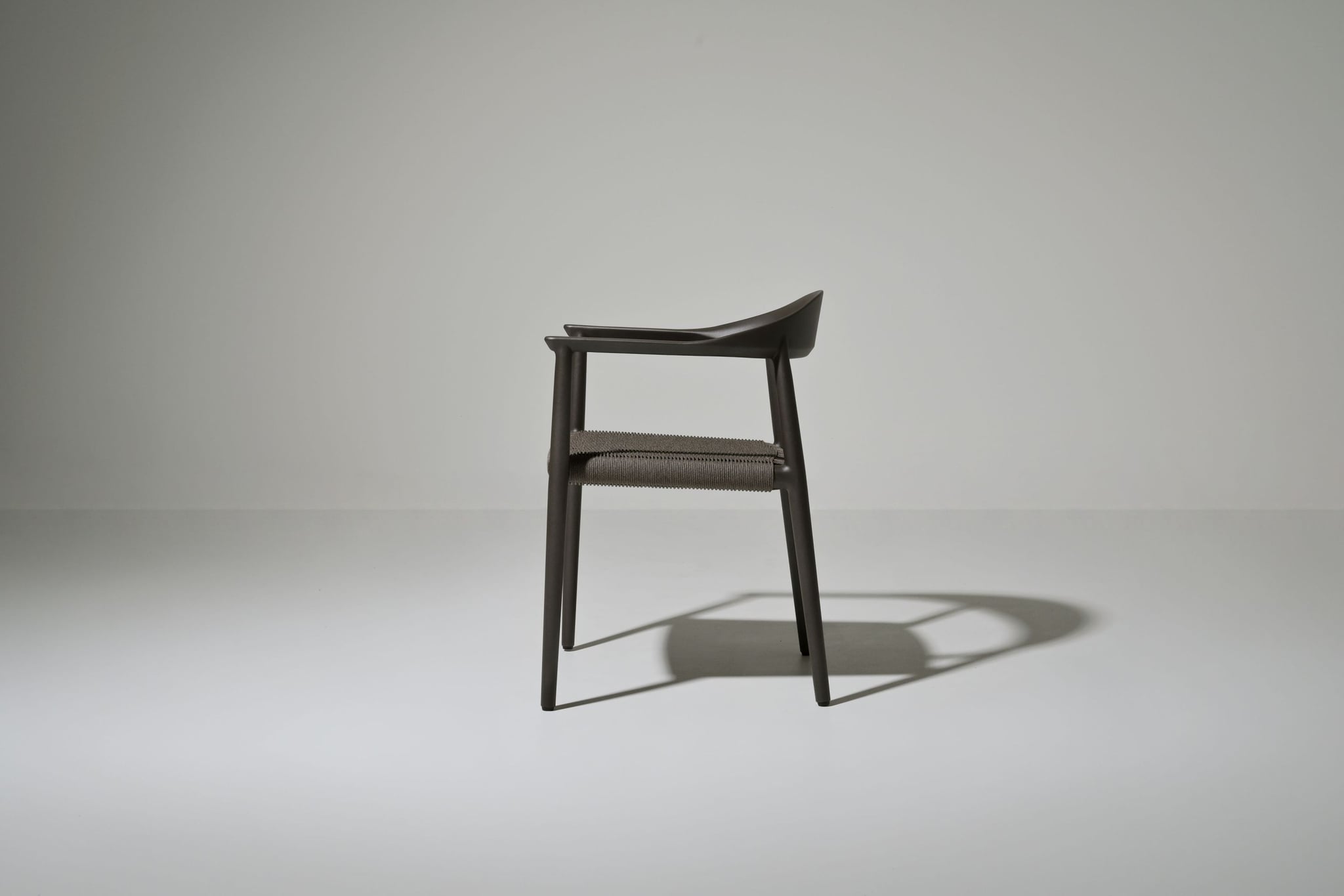 Amarillo alu dining armchair