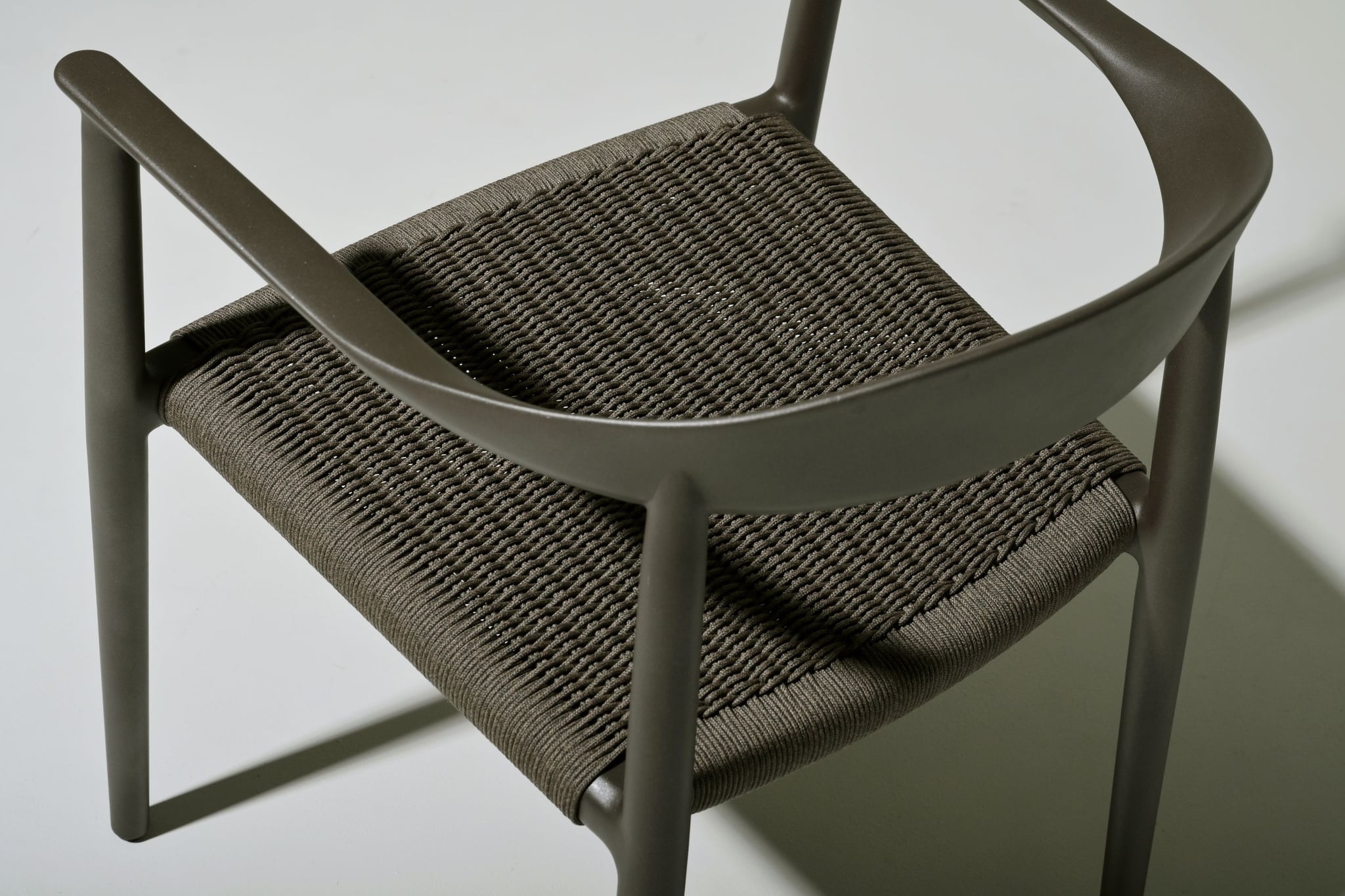 Amarillo alu dining armchair