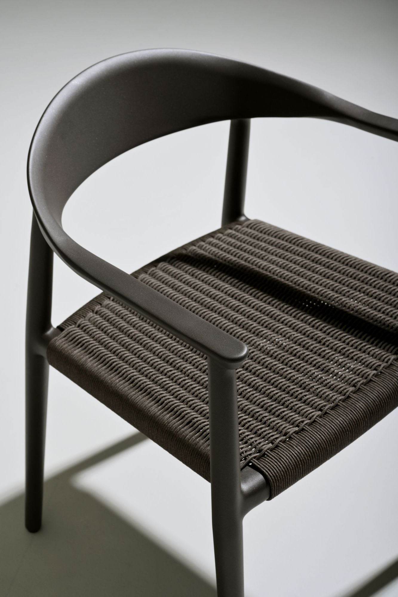 Amarillo alu dining armchair