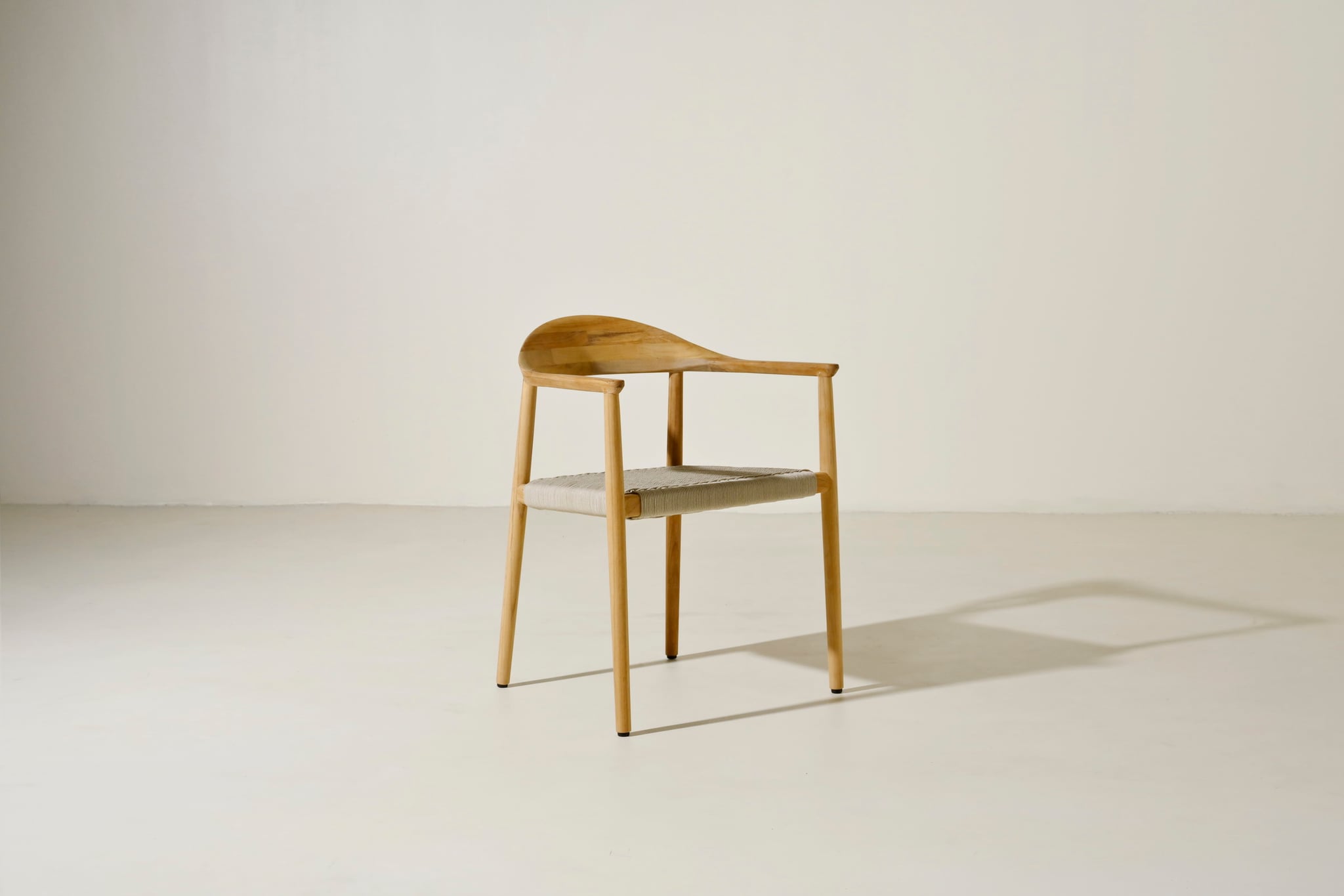 Amarillo teak dining armchair