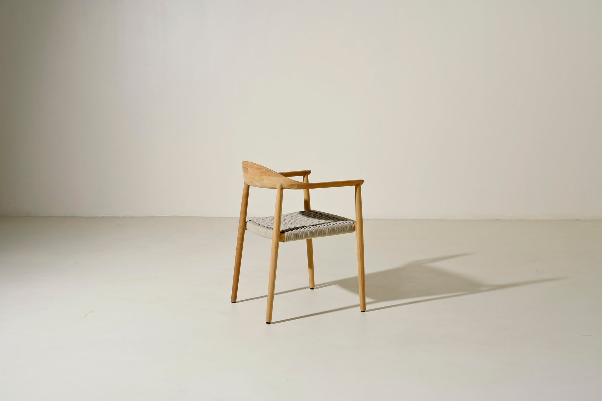 Amarillo teak dining armchair