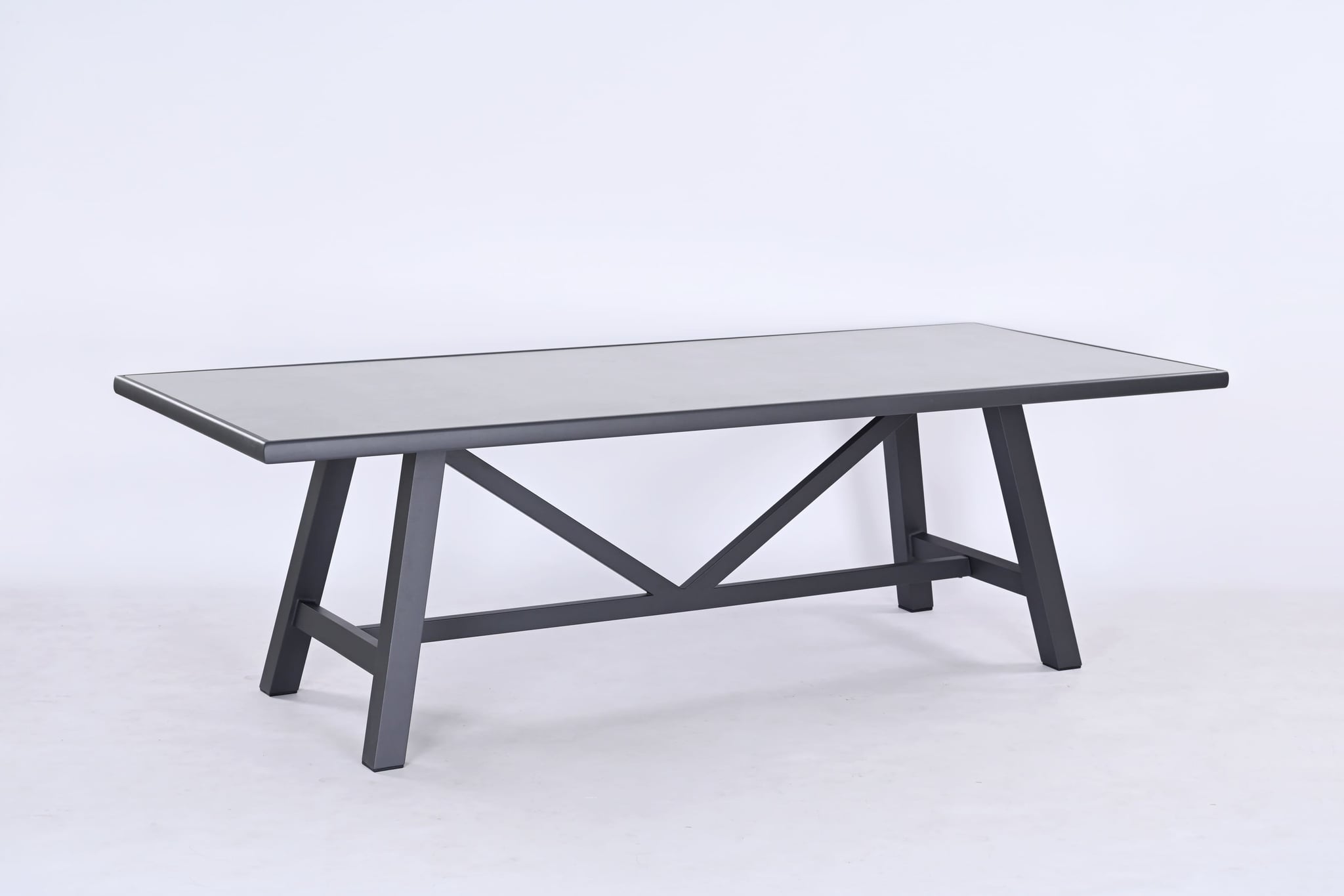 Bern dining table