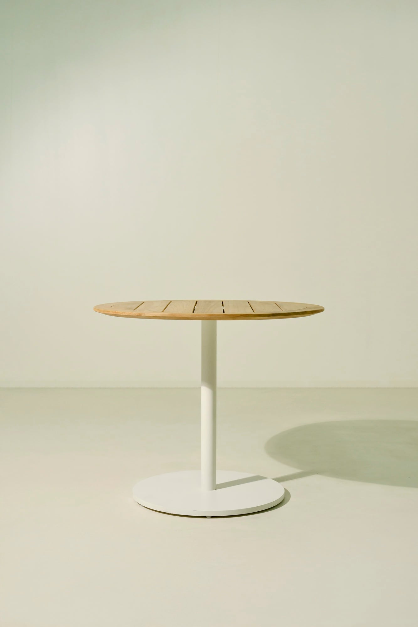 Bistro teak dining table D90