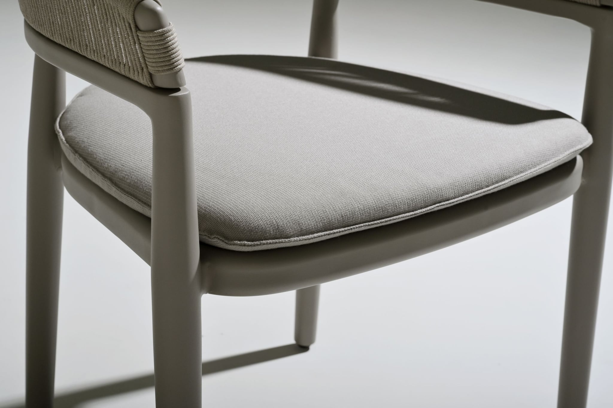 Bern dining armchair