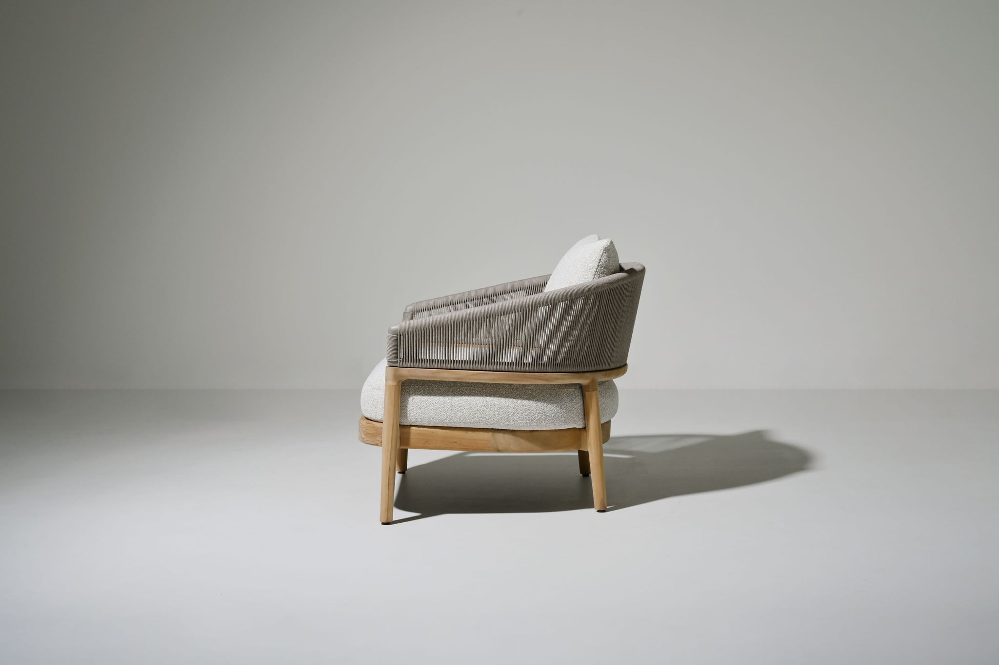 Cairo teak lounge chair