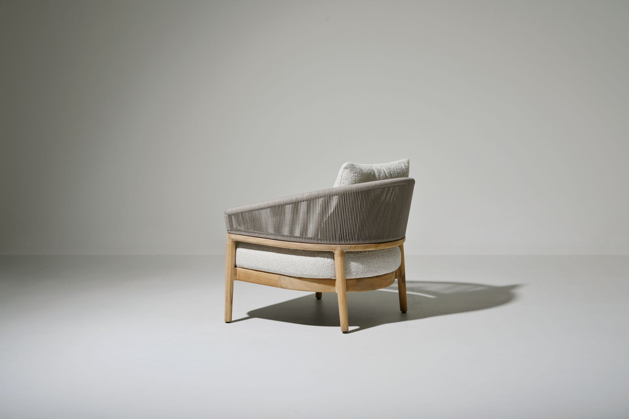Cairo teak lounge chair