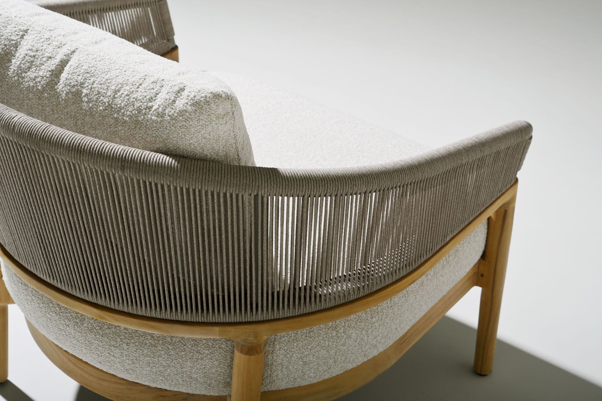 Cairo teak lounge chair