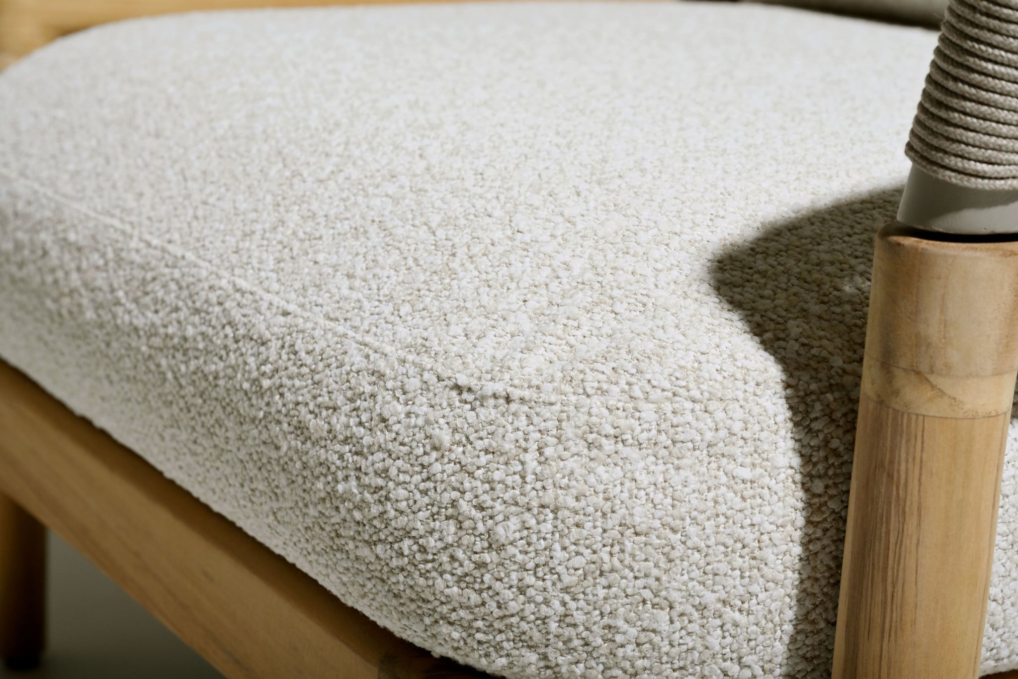 Cairo teak lounge chair