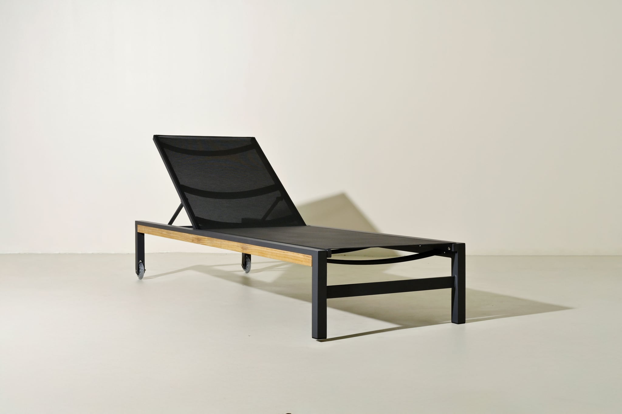 Canberra sun lounger
