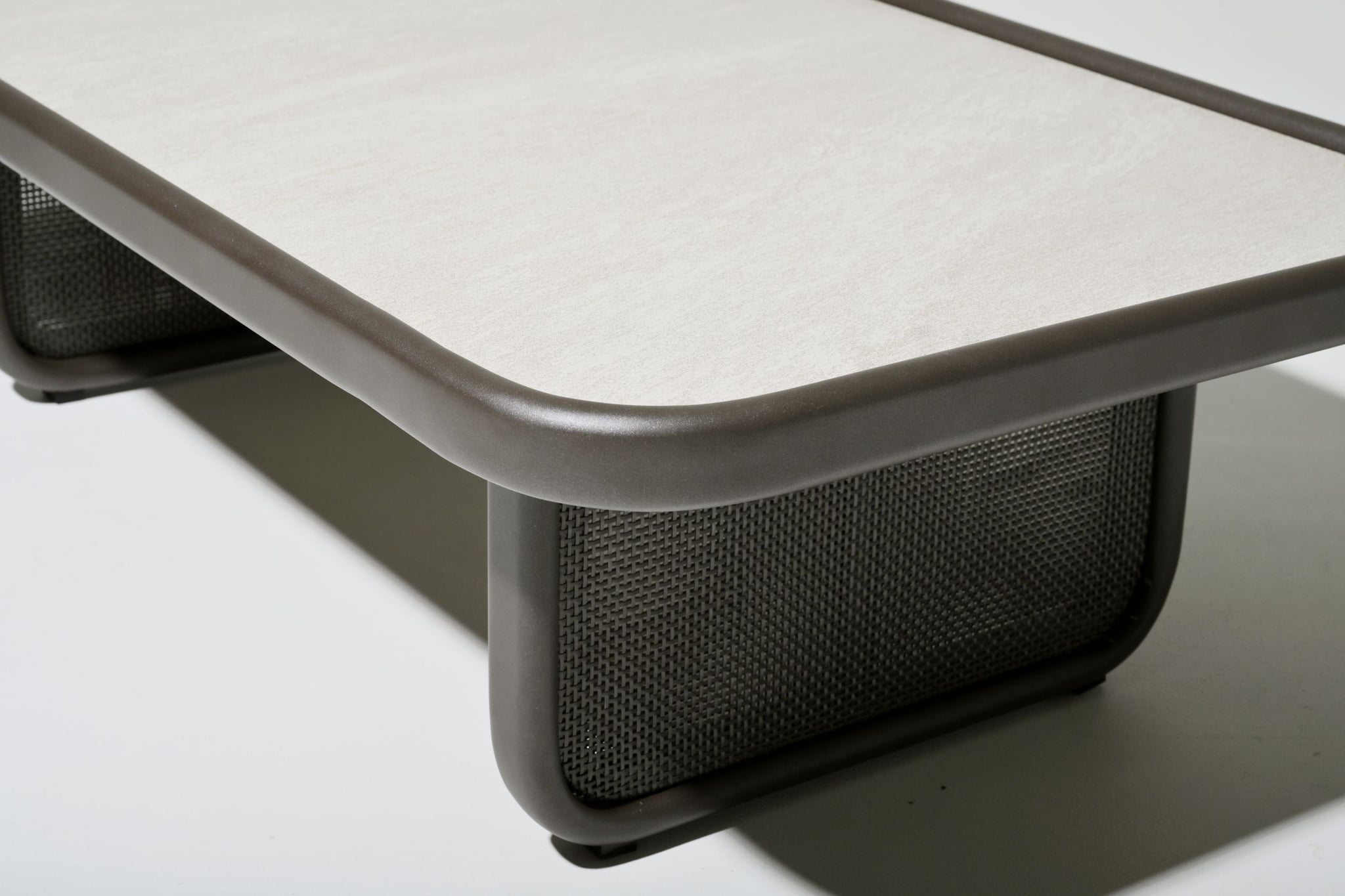 Carlton alu coffee table