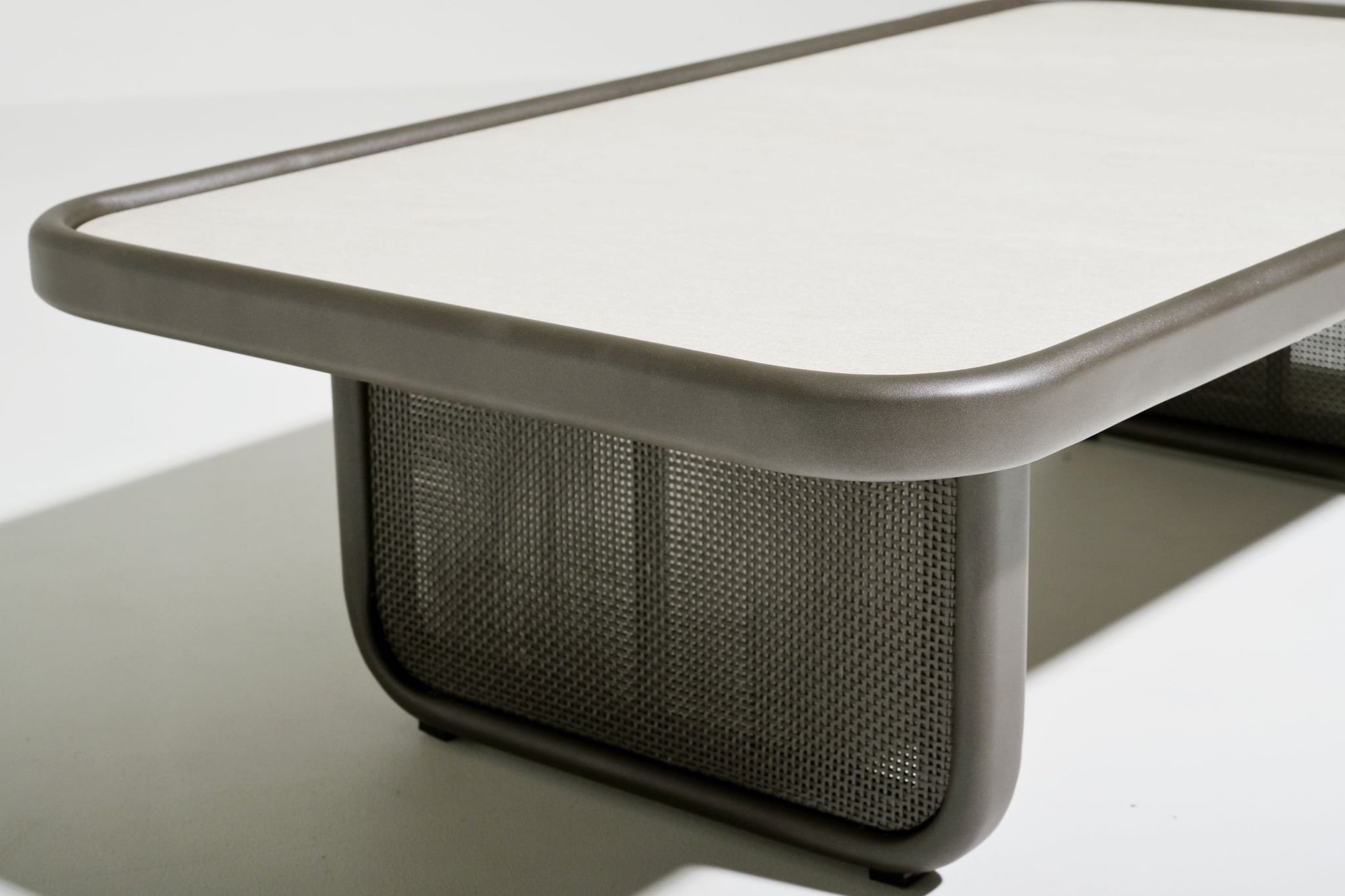 Carlton alu coffee table