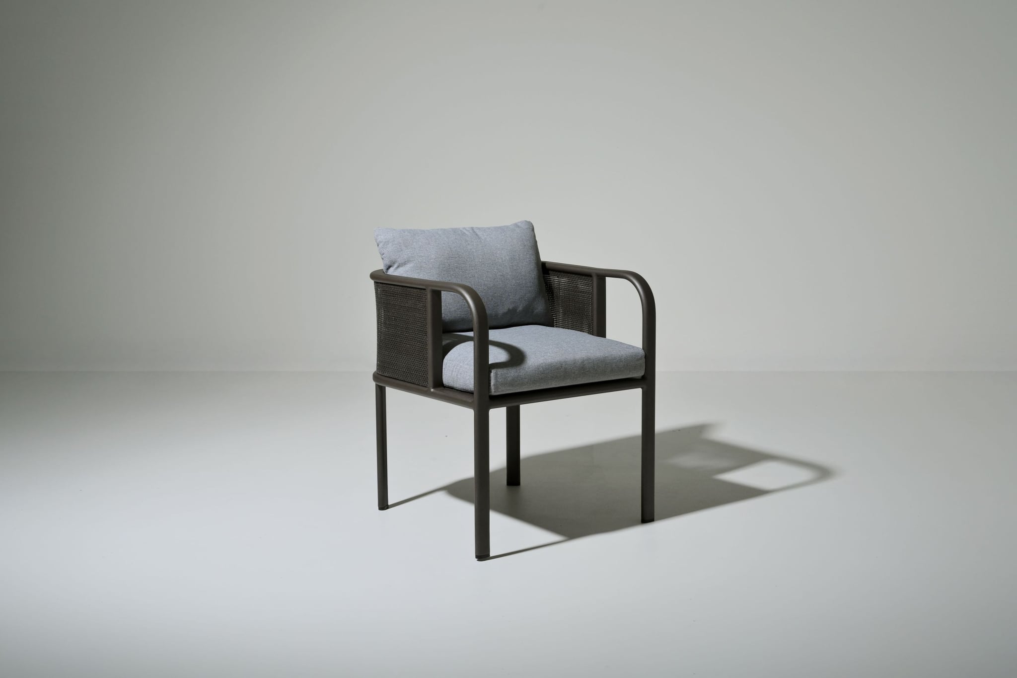 Carlton alu dining armchair