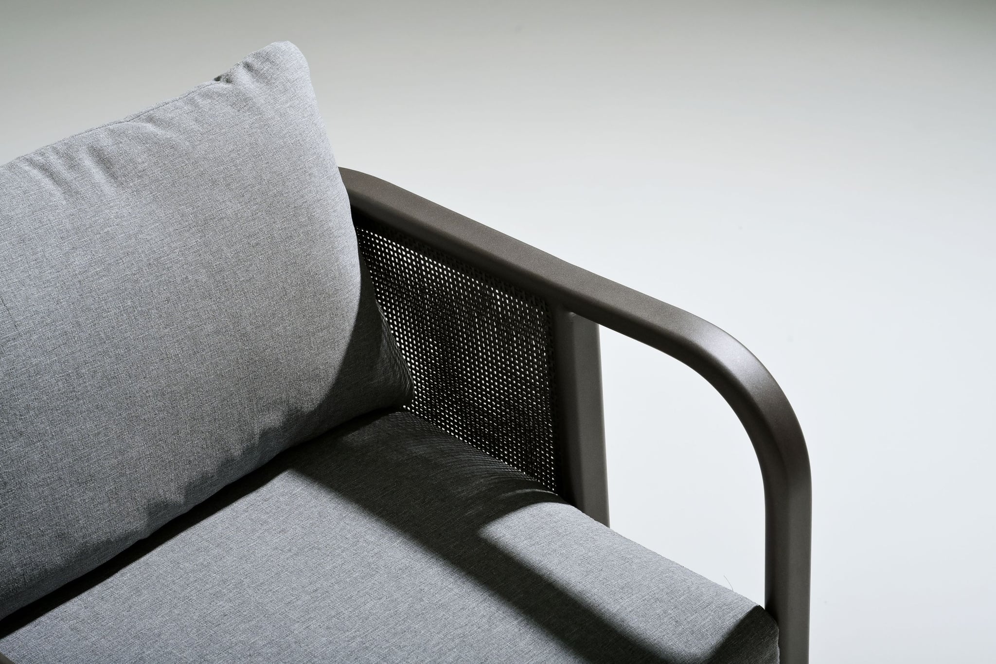 Carlton alu dining armchair