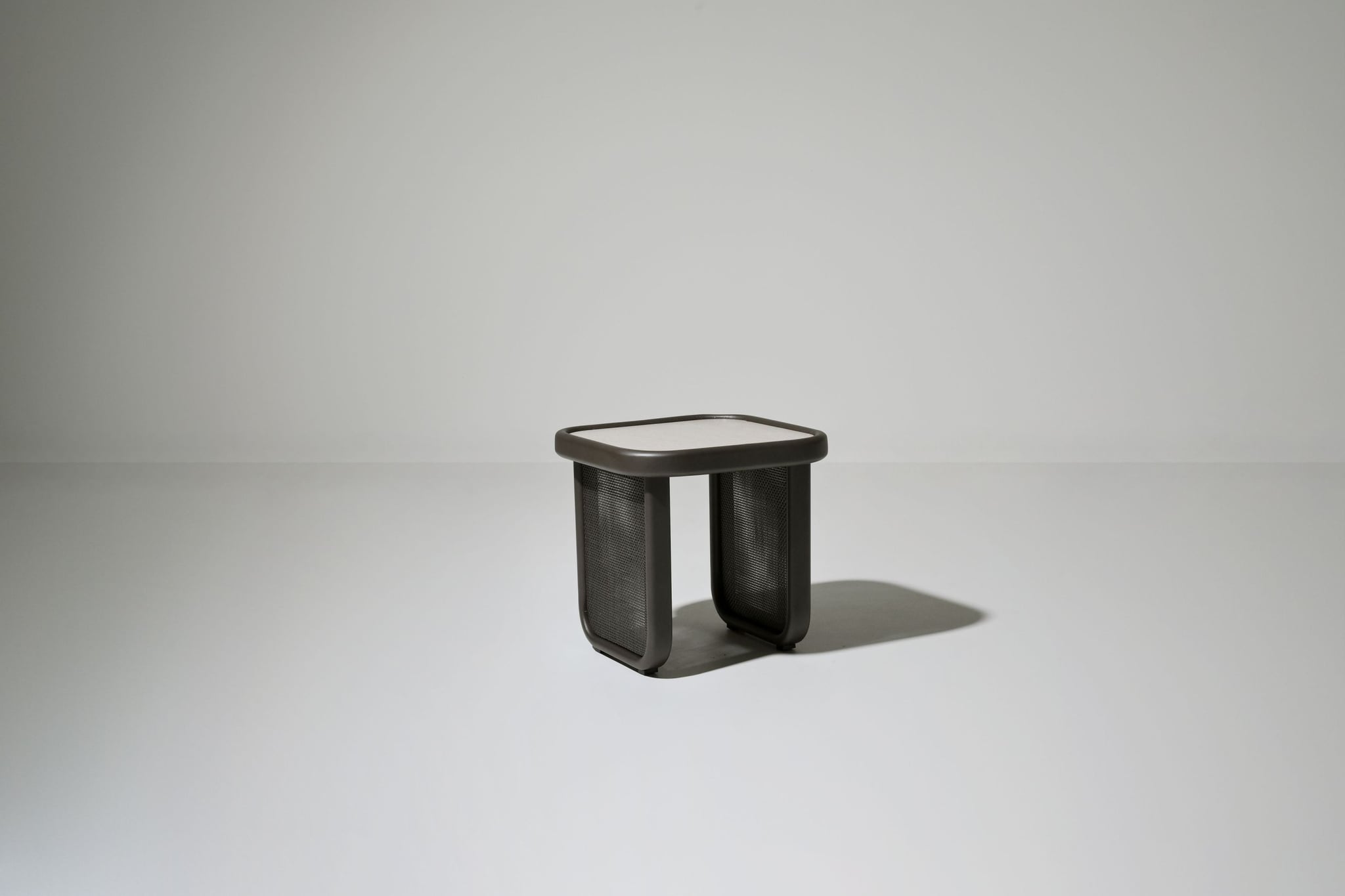 Carlton alu side table