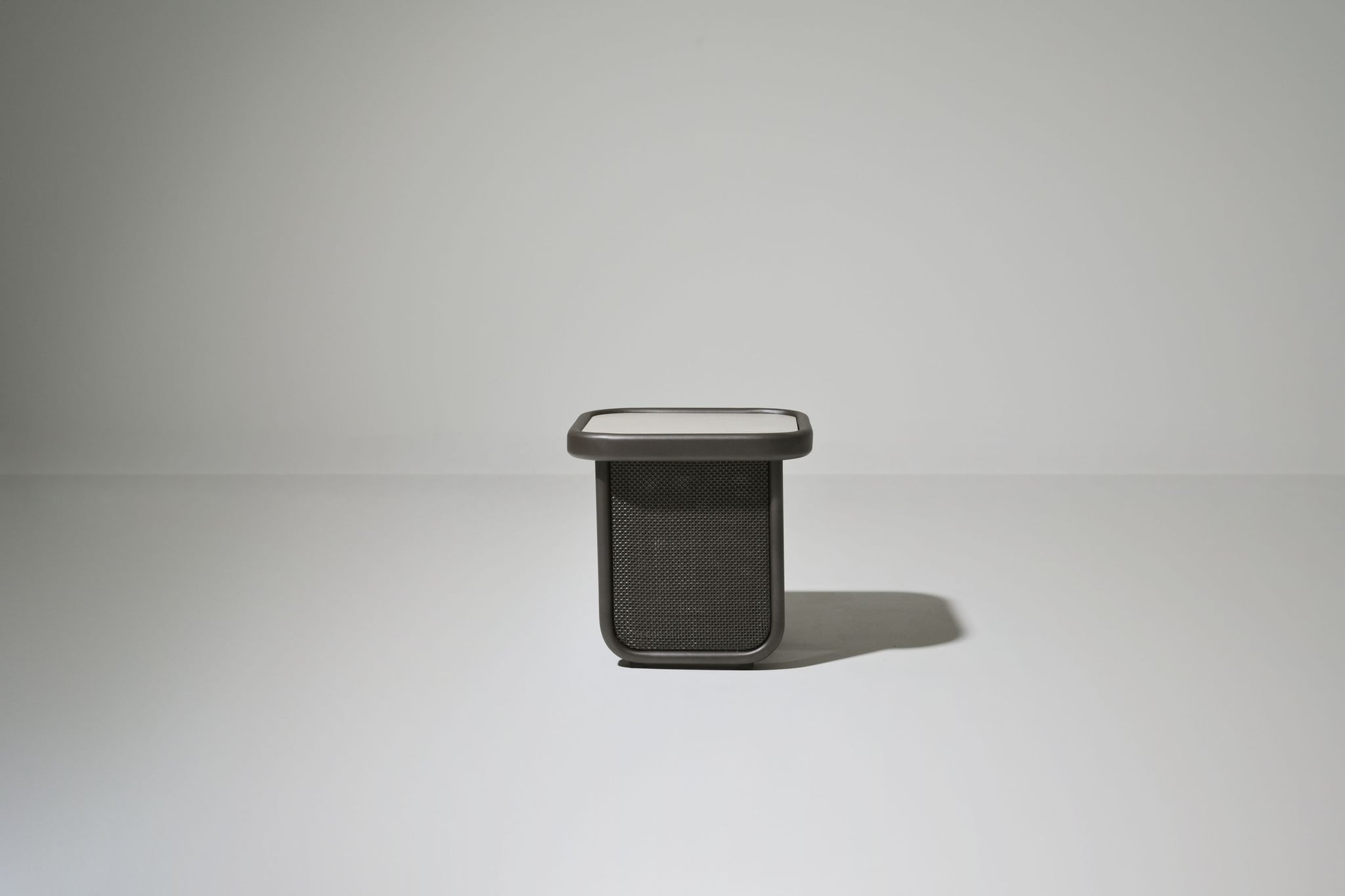 Carlton alu side table