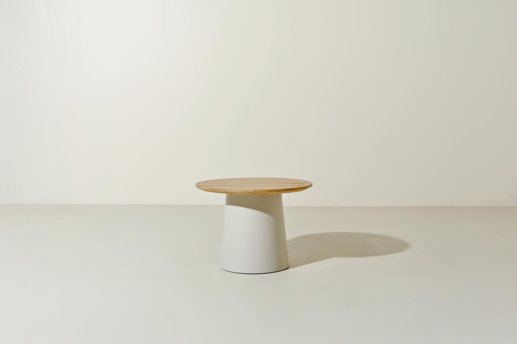 Conning side table D45