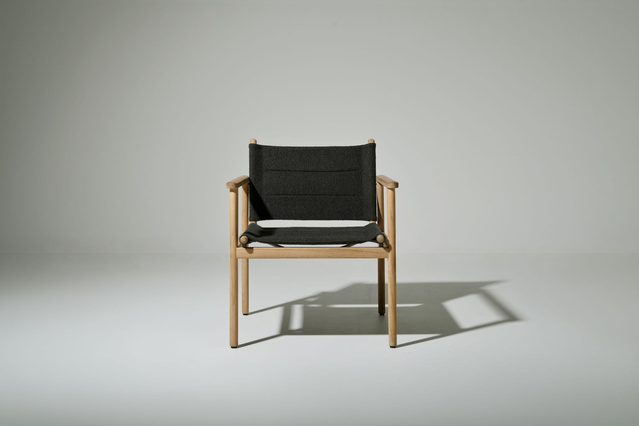 Davos textiline wood lounge chair