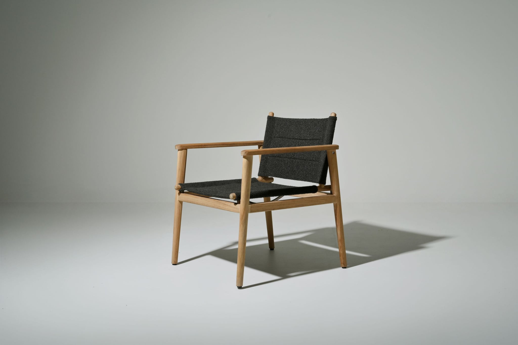 Davos textiline wood lounge chair