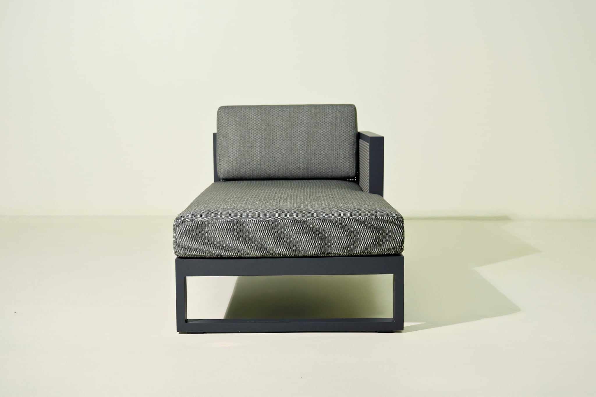 Fargo chaise left arm