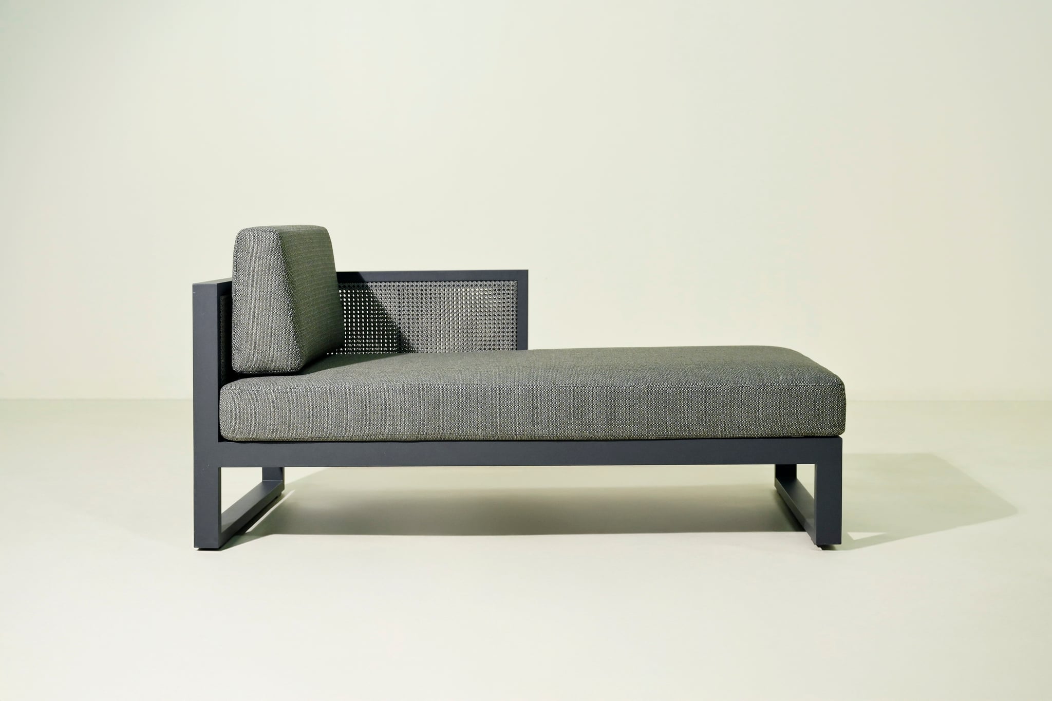 Fargo chaise left arm