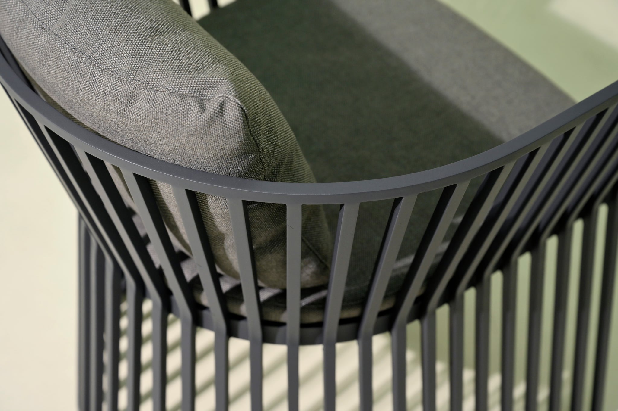 Fence dining armchair