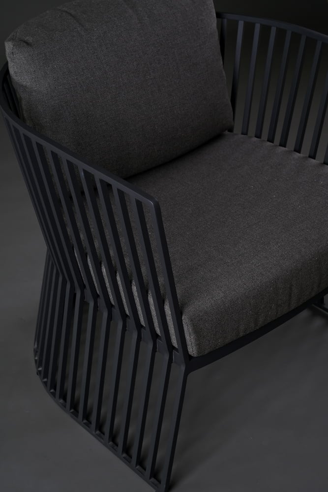 Fence lounge chair