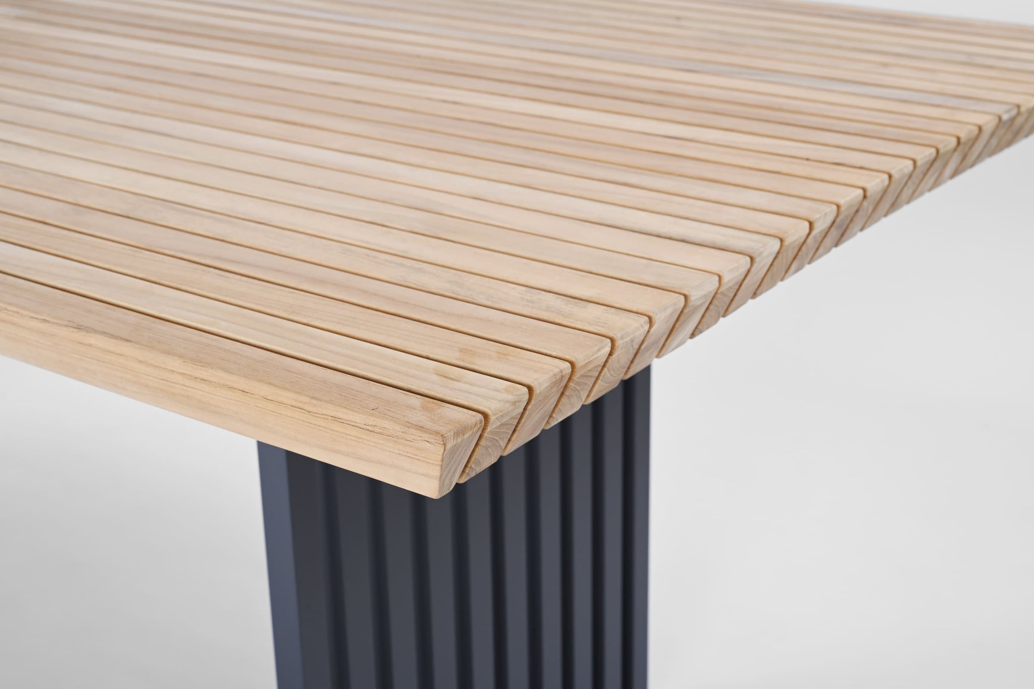 Fence rectangular dining table