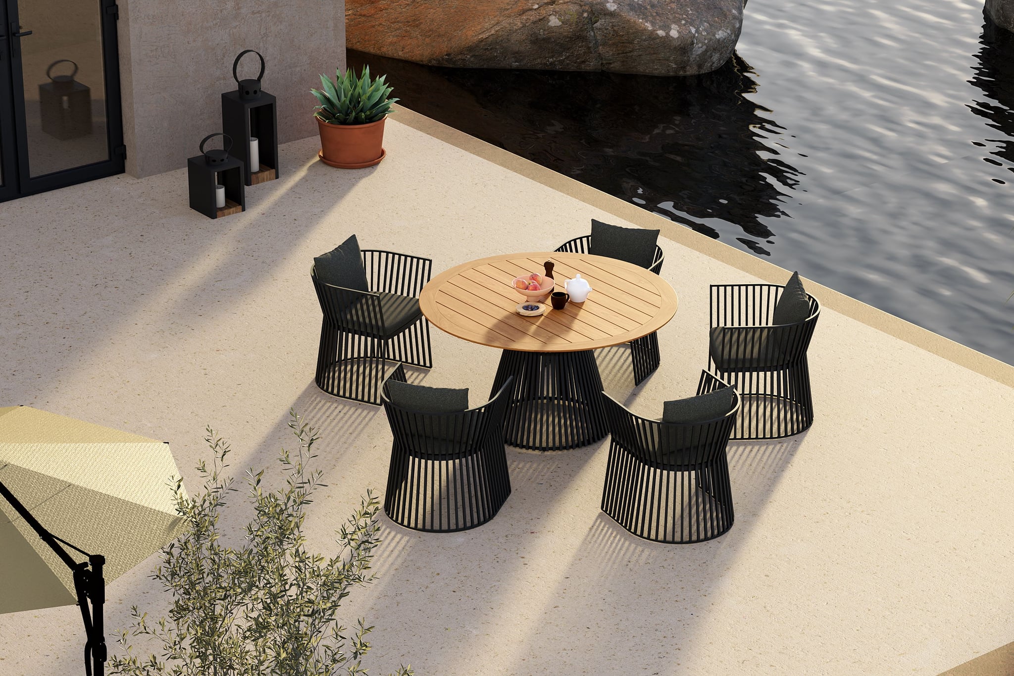 Fence round dining table