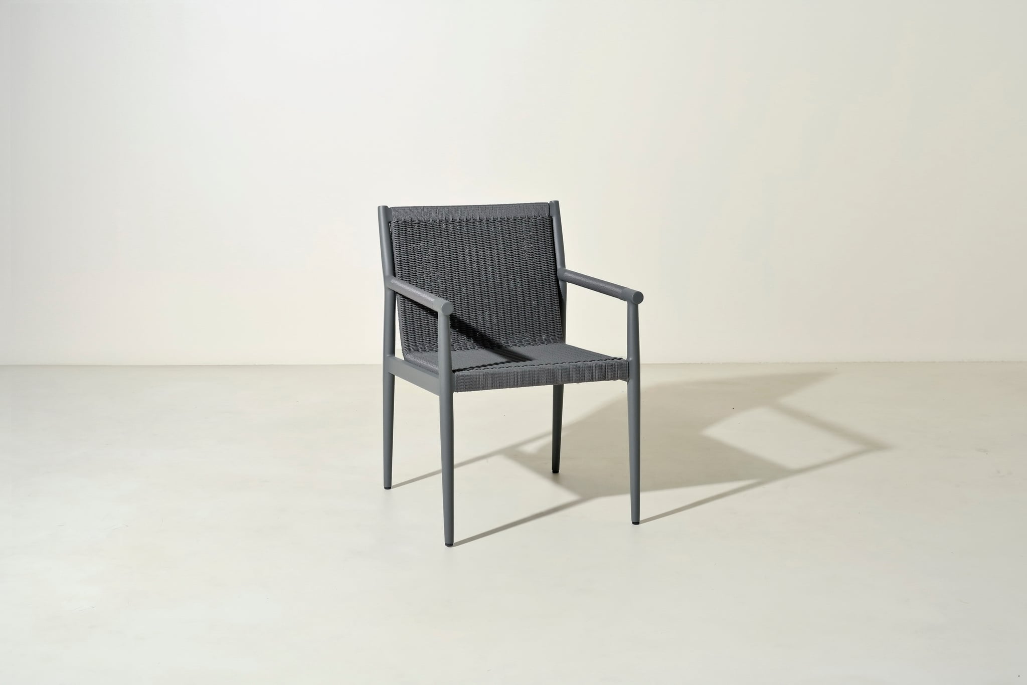 Jersey aluminum dining armchair