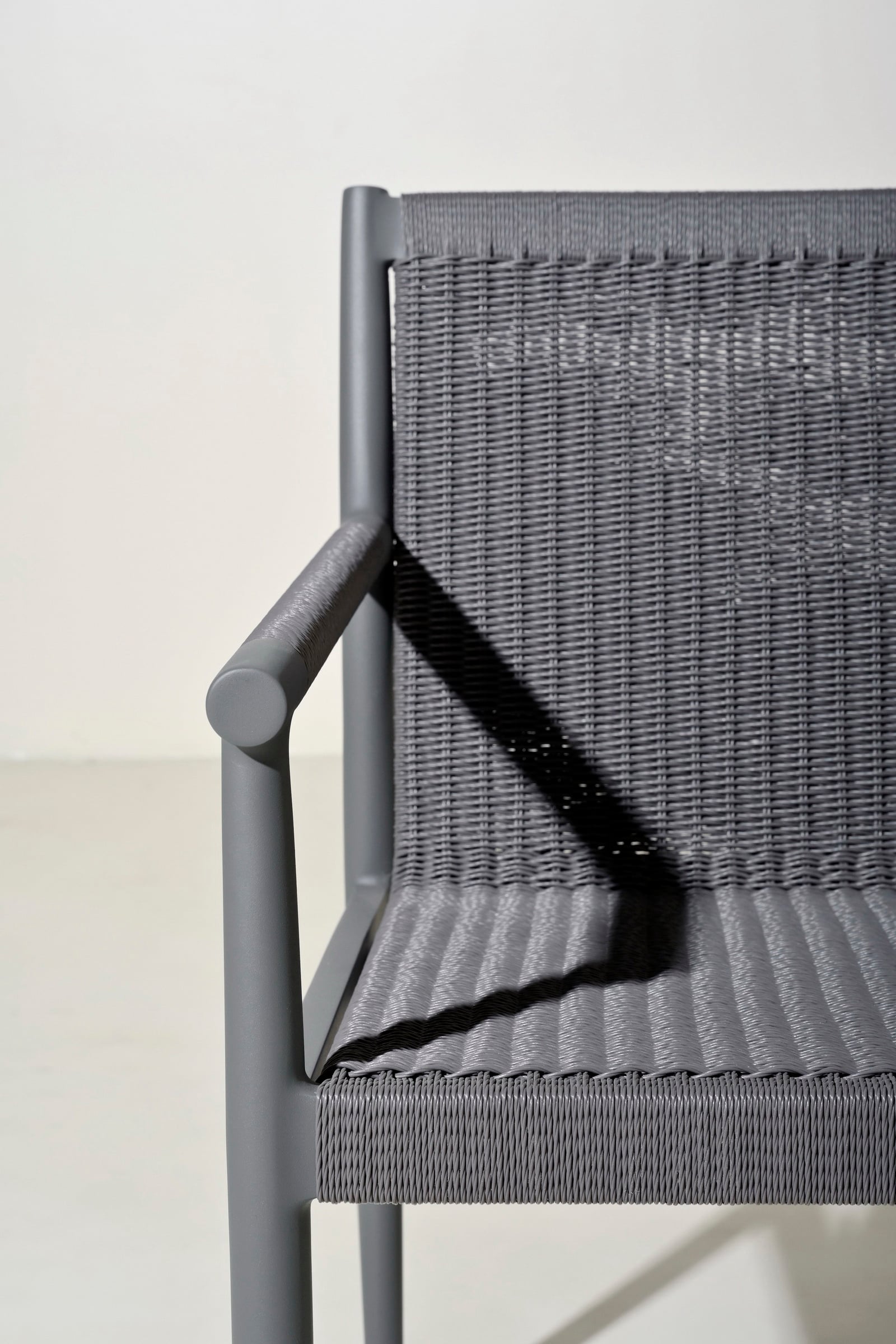 Jersey aluminum dining armchair
