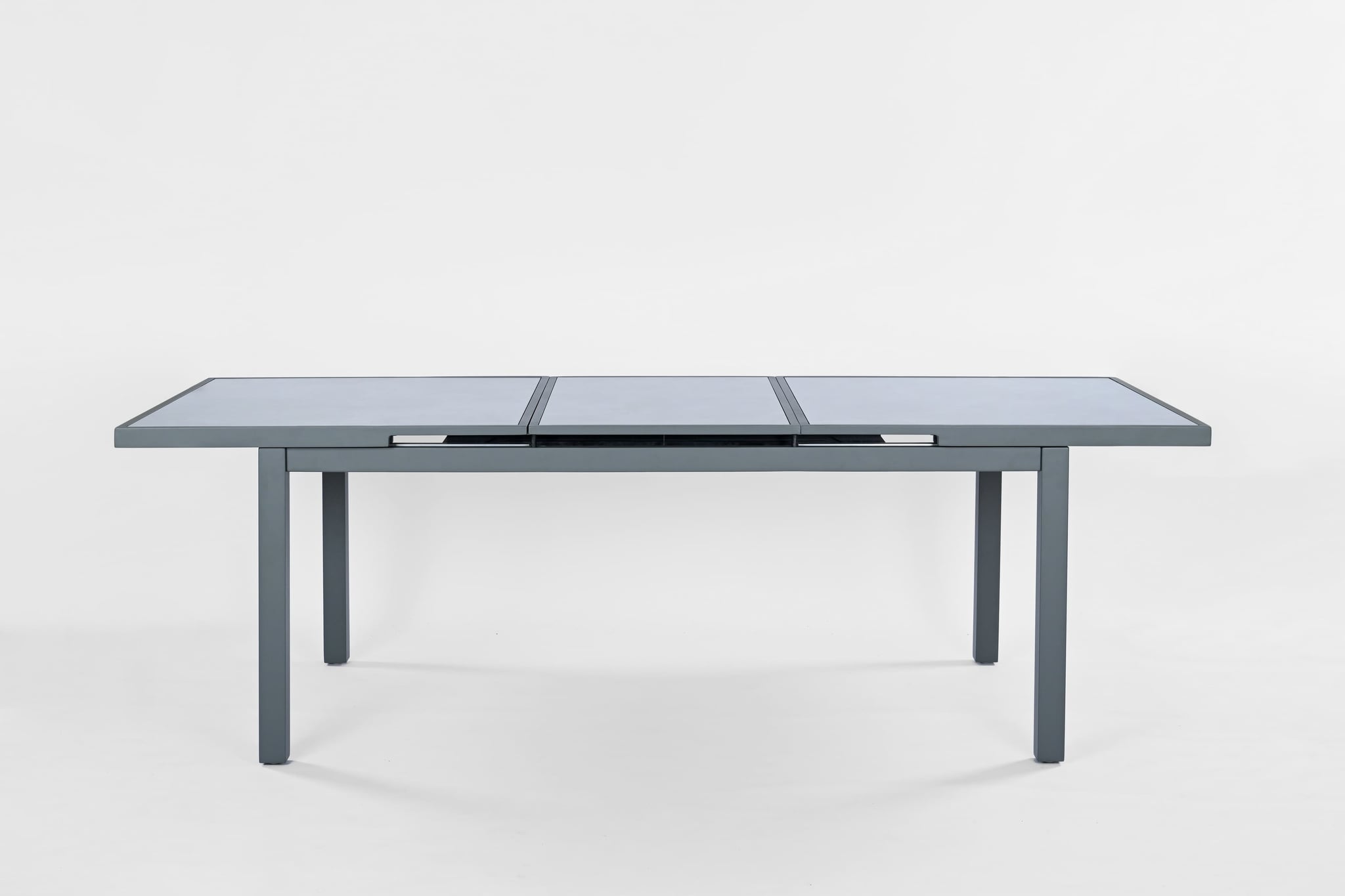 Jersey extendable dining table