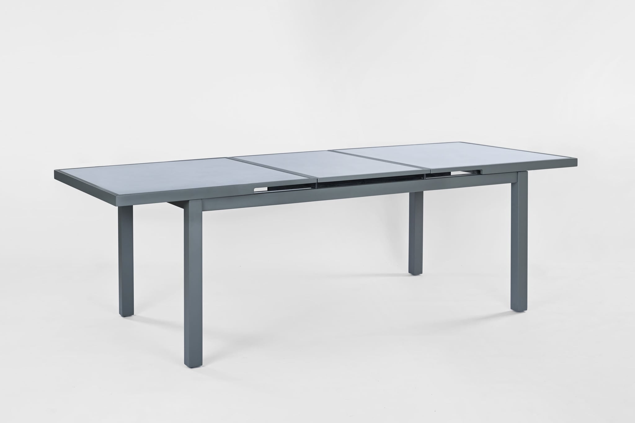 Jersey extendable dining table