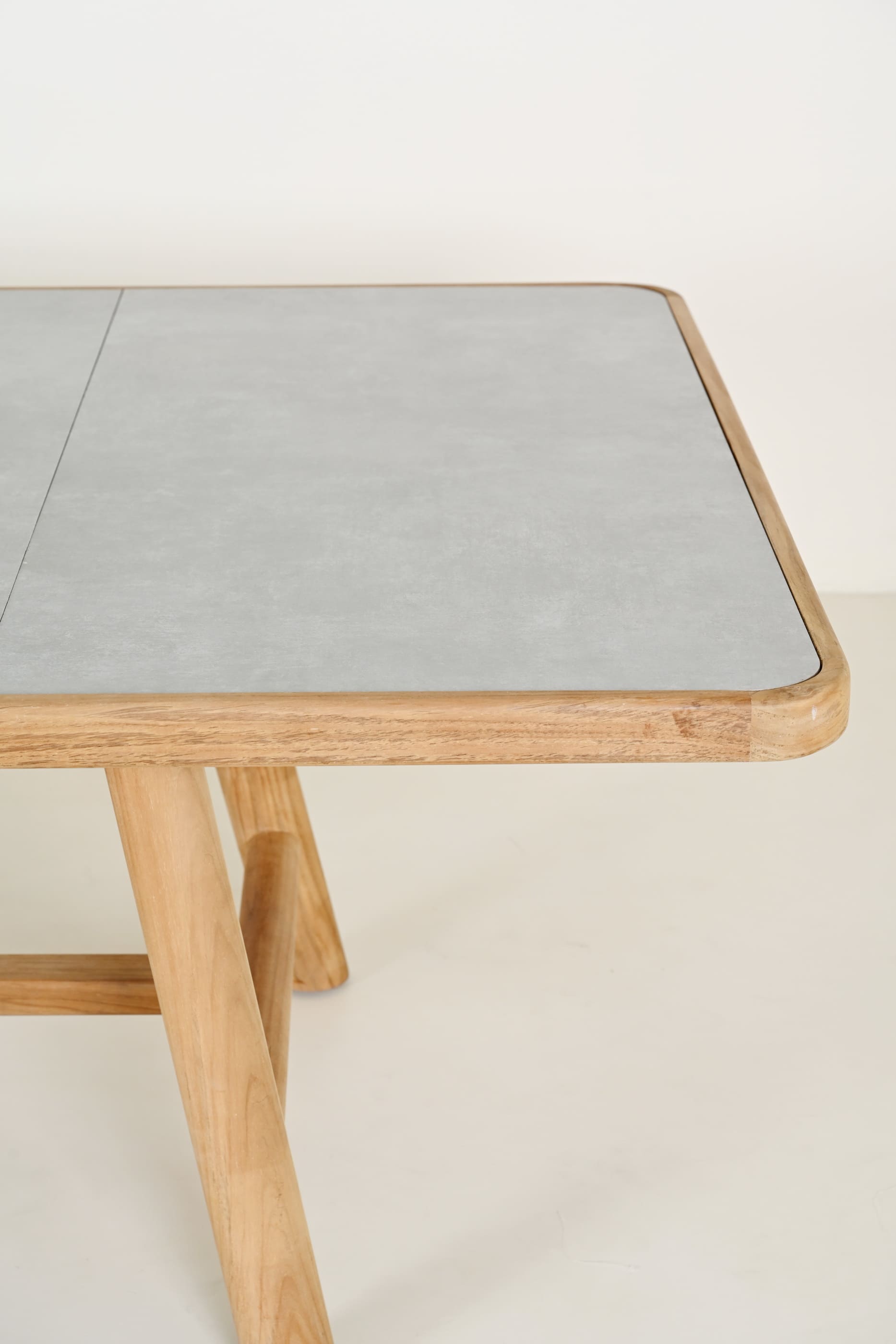 Kansas teak dining table