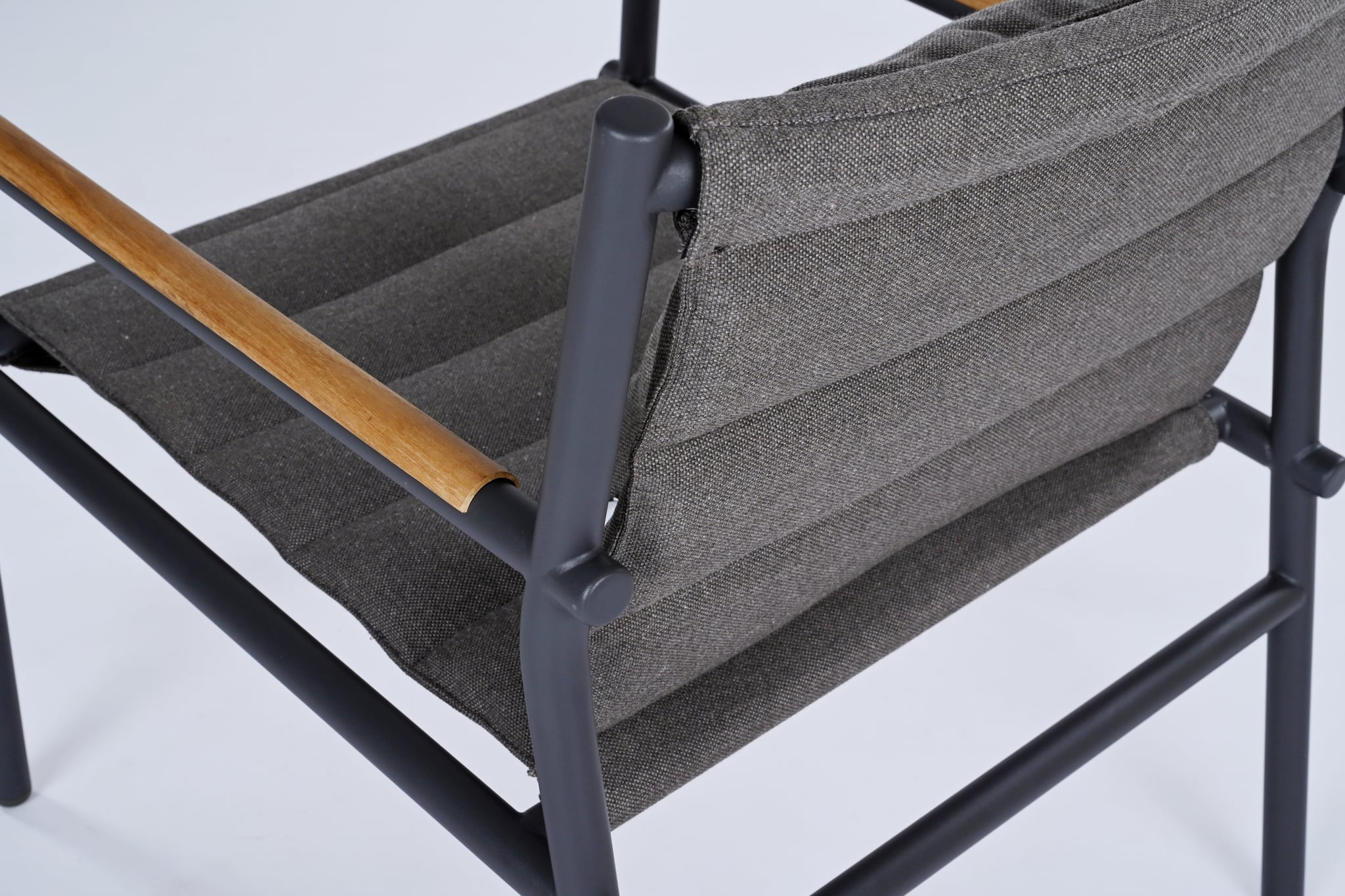 Kansas lounge armchair (fabric)