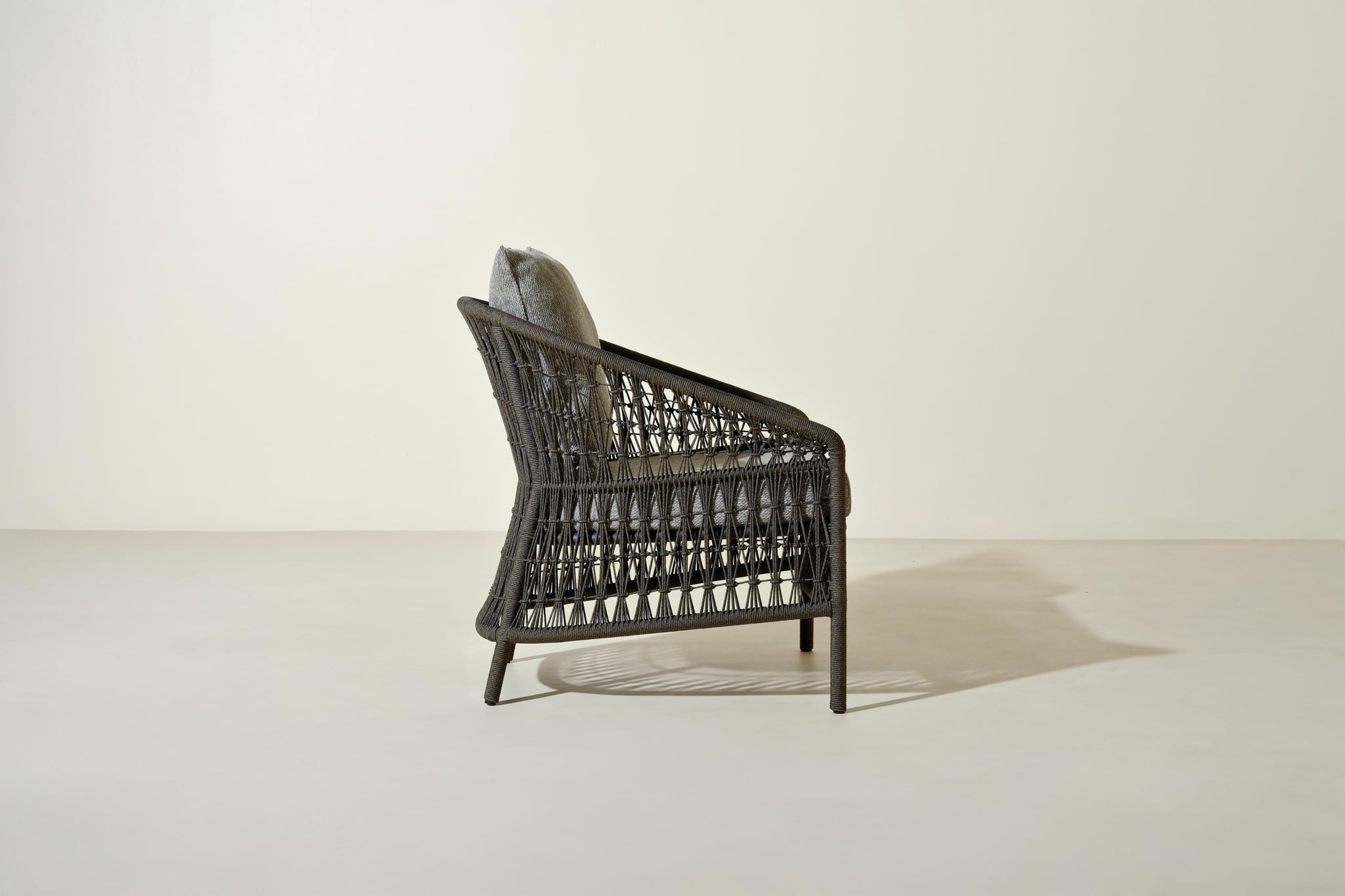 Lincoln lounge chair