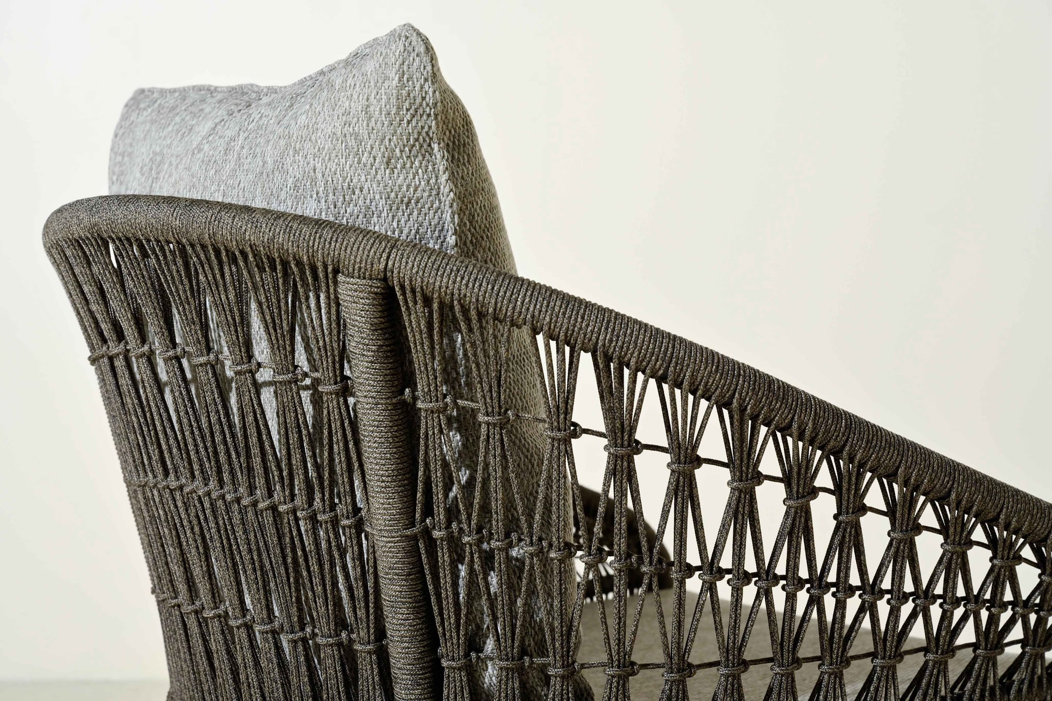 Lincoln lounge chair