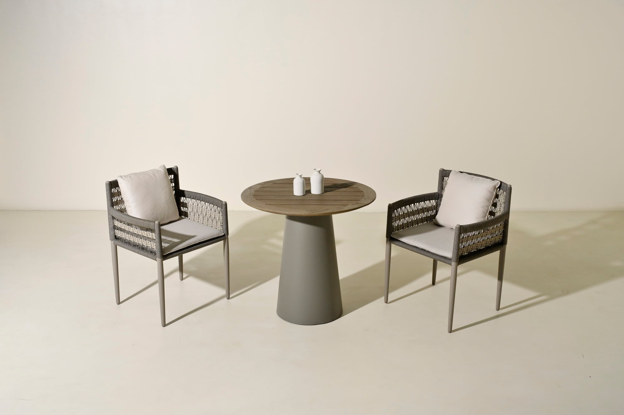 Luco dining armchair