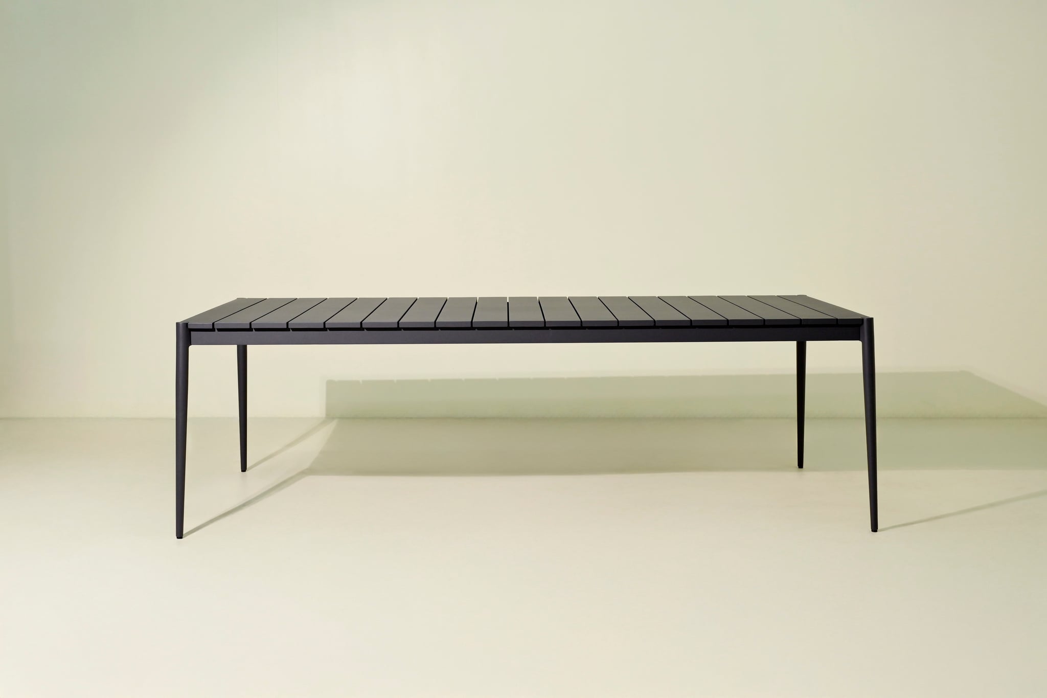 Ohio dining table