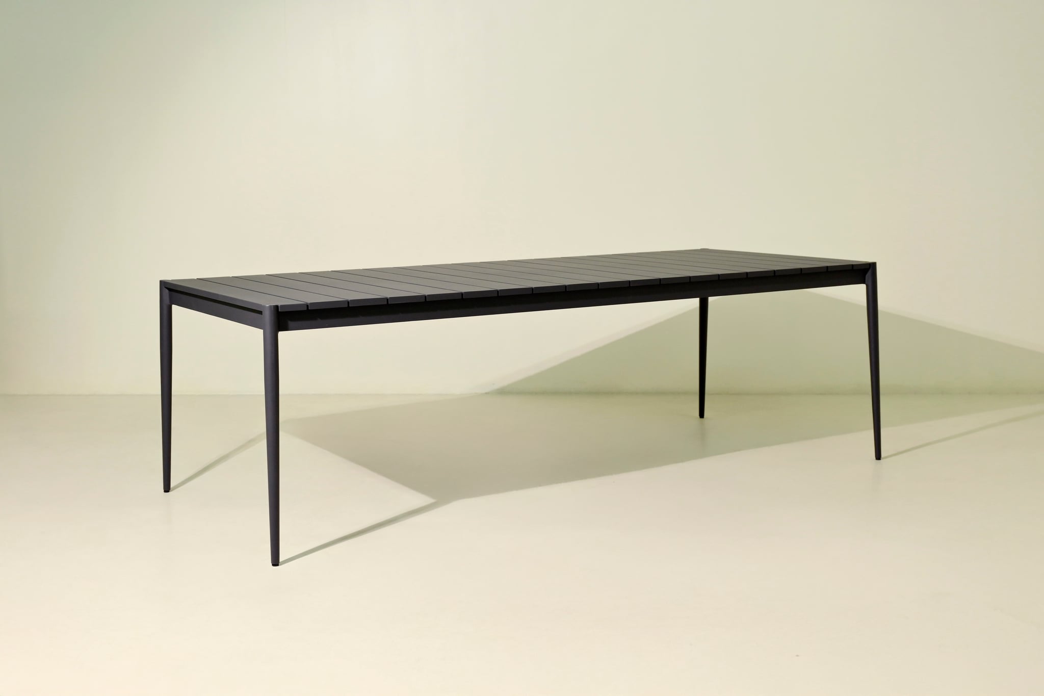 Ohio dining table