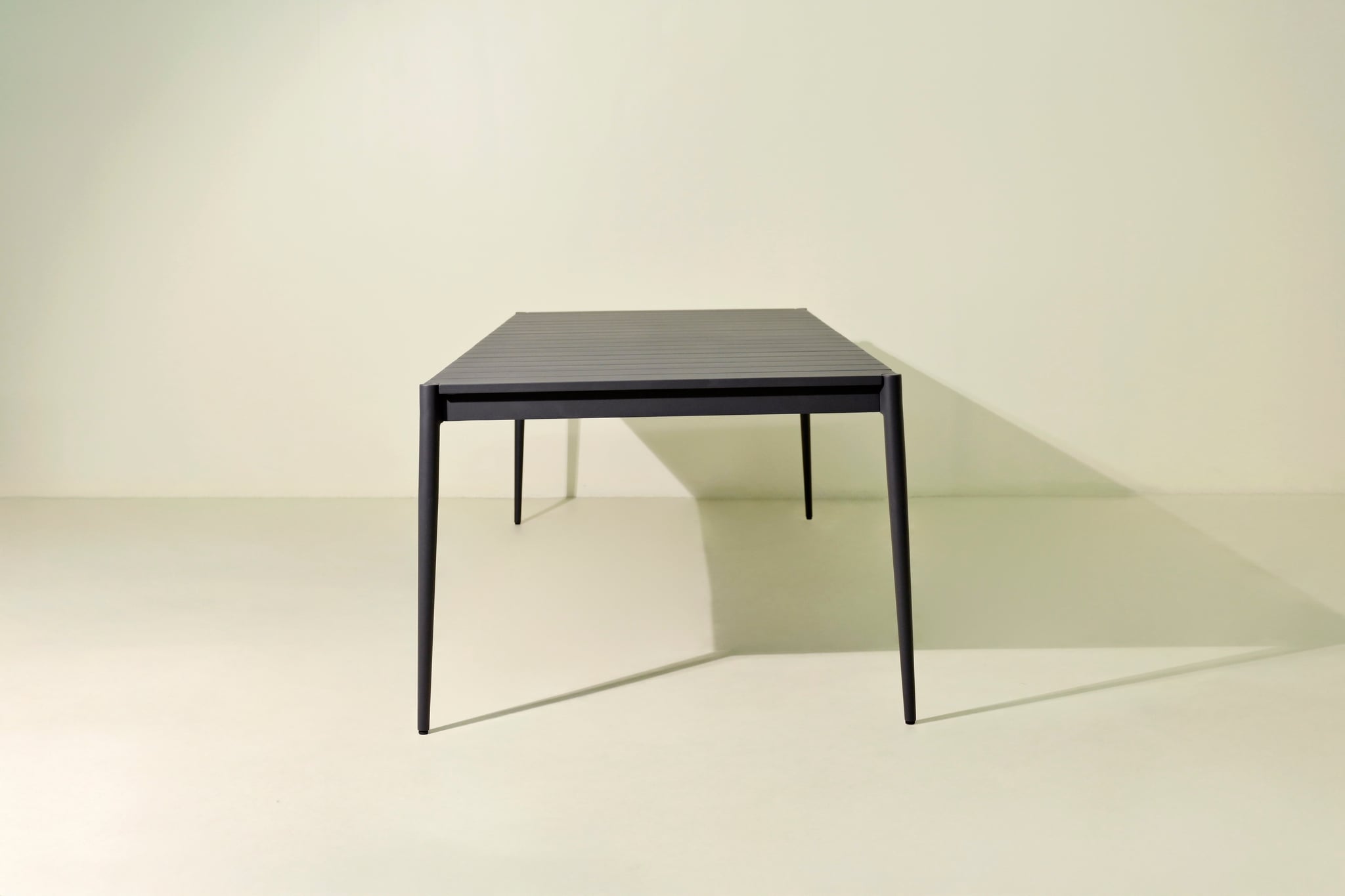 Ohio dining table