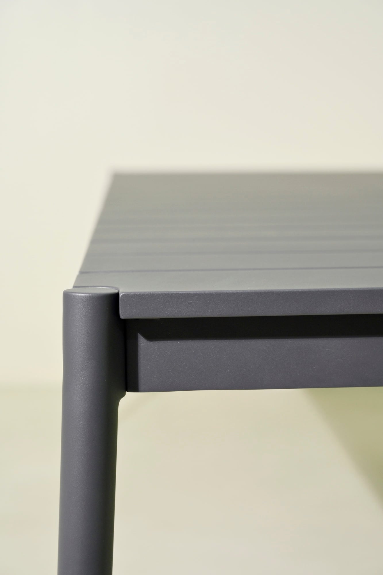 Ohio dining table