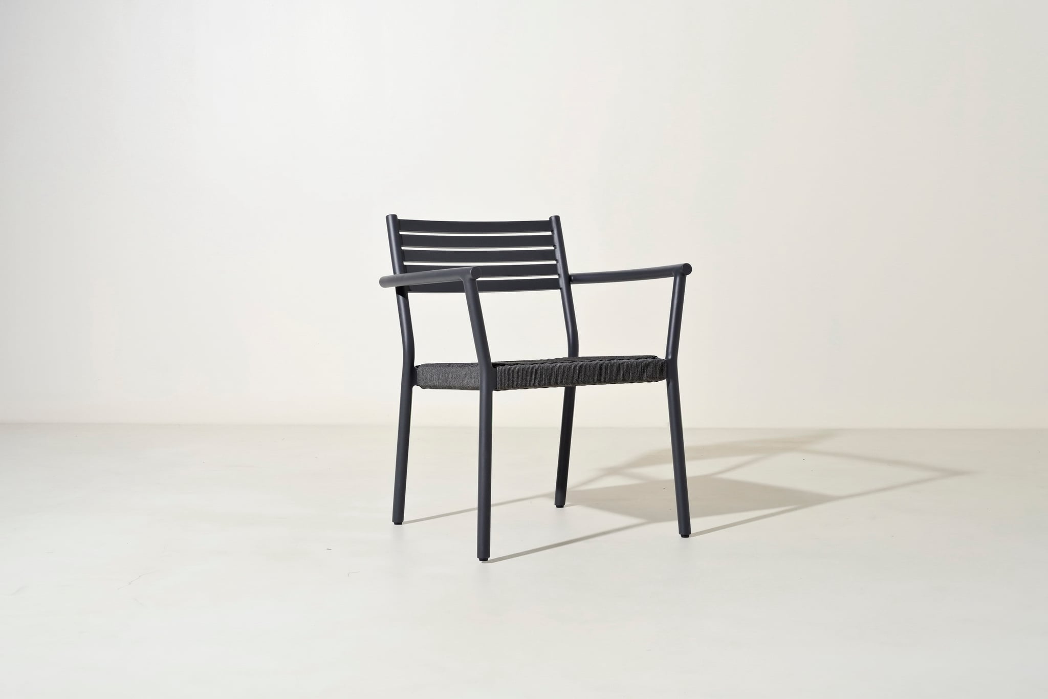 Omaha woven dining armchhair