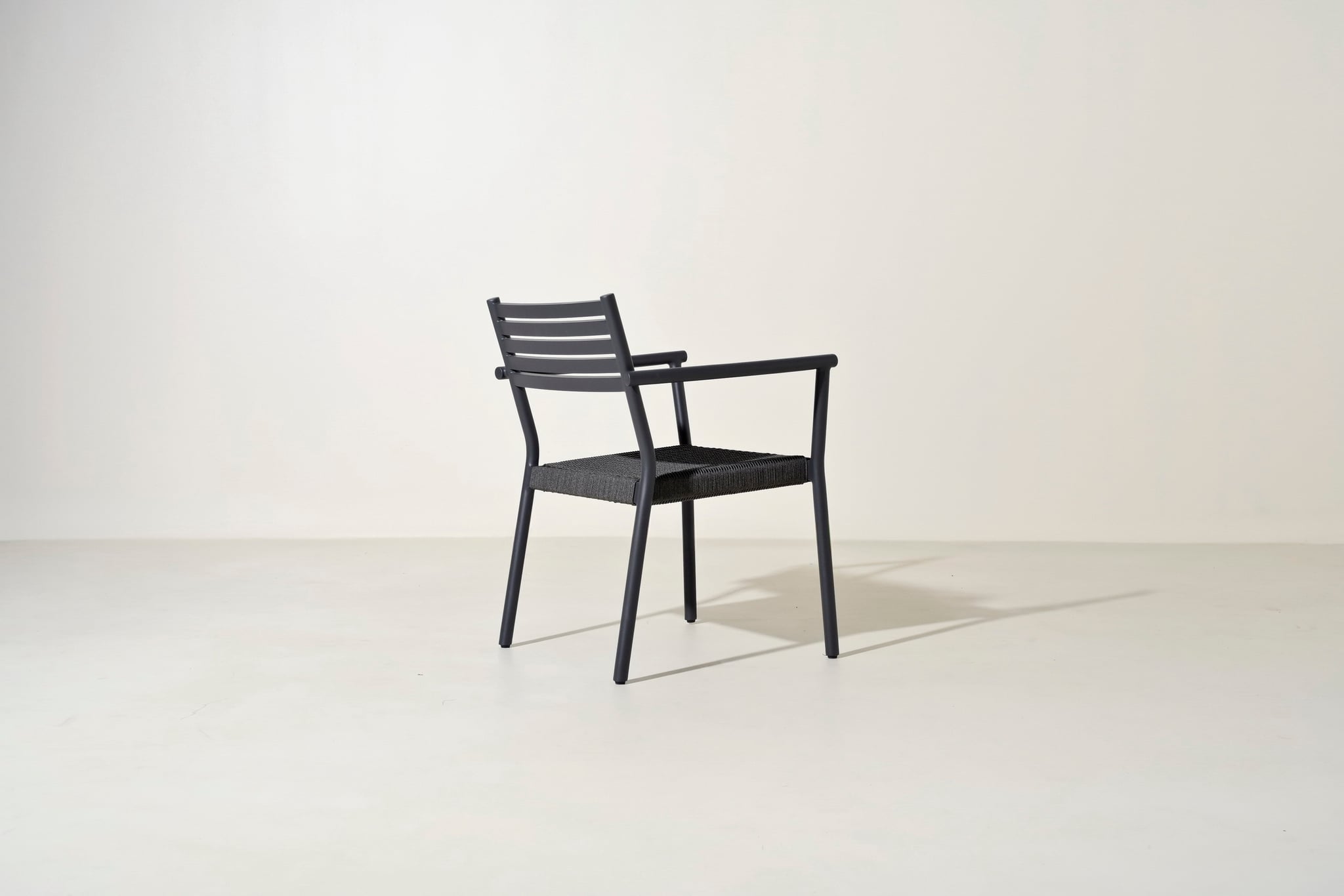 Omaha woven dining armchhair