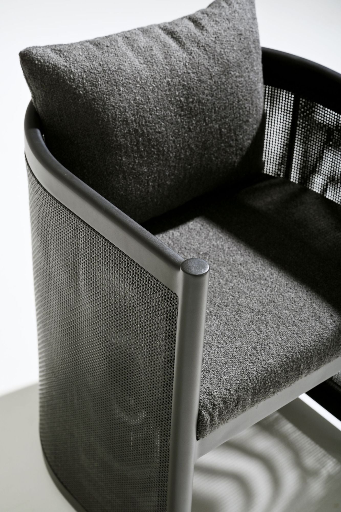 Riva alu dining armchair